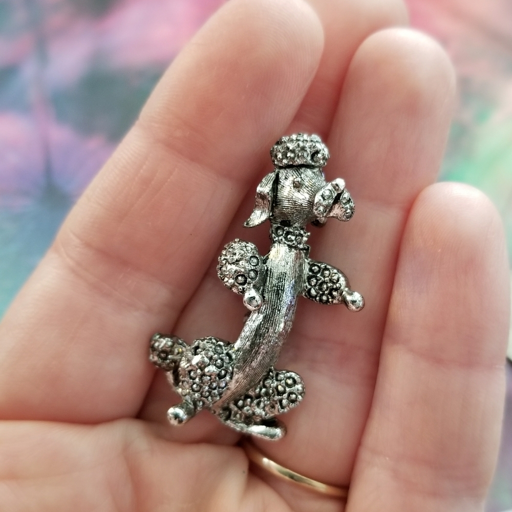 Vintage poodle pin Gerry's silver tone dog brooch - Picture 3 of 6